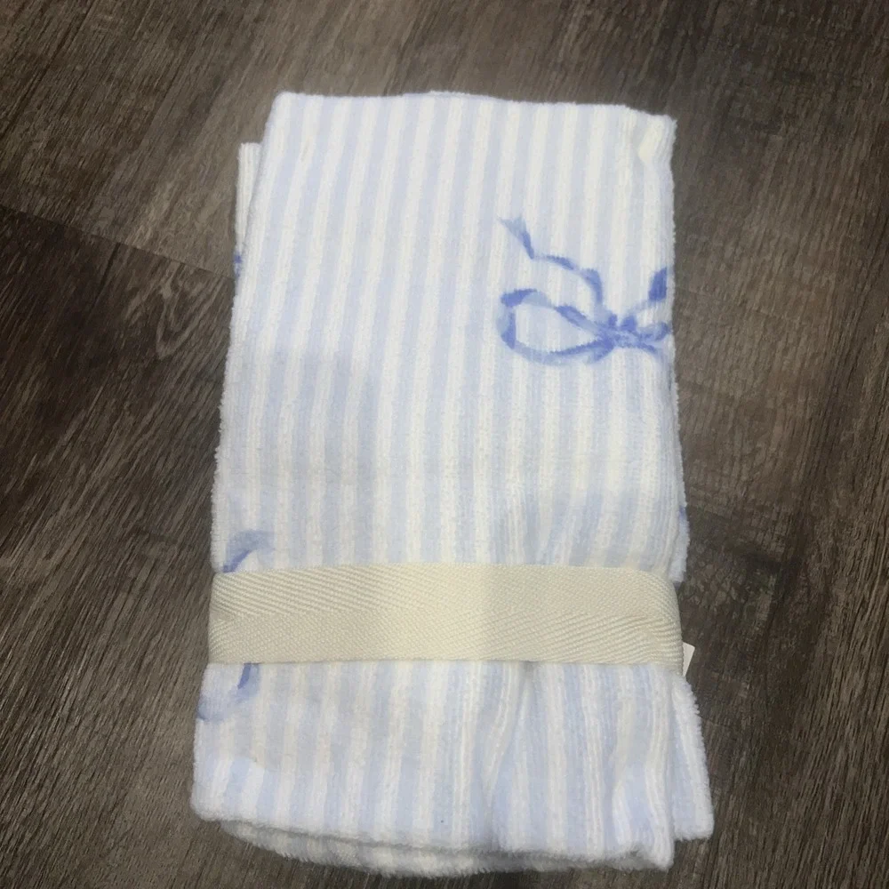 NEW Laura Ashley Floral Striped Cotton FINGERTIP Towels (2)